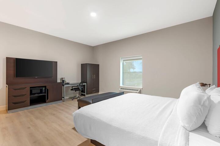 Room 16 of 48