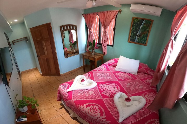 Room 30 of 87