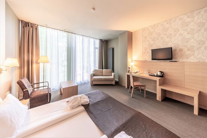 Room 16 of 52