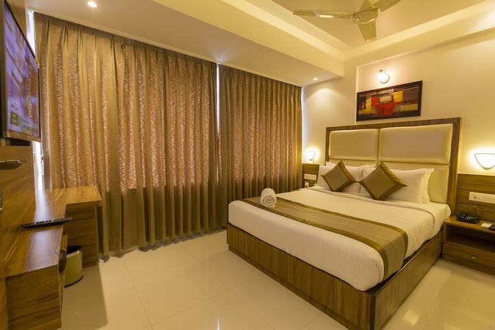 Room 9 of 24