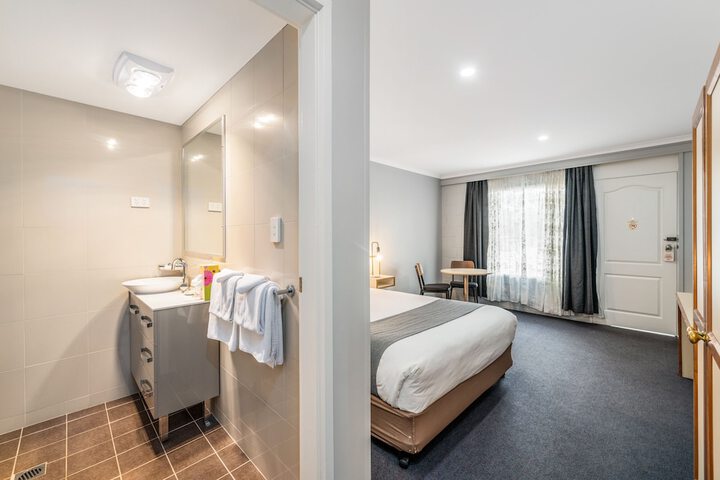 Room 65 of 105