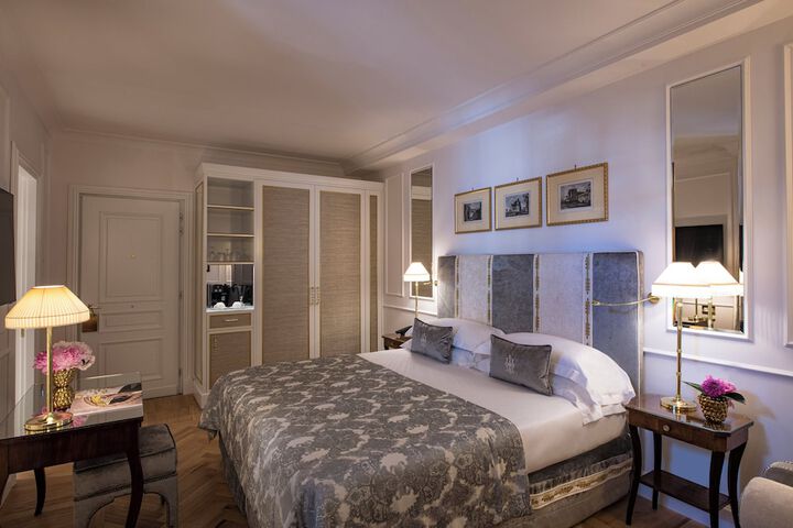 Room 49 of 179