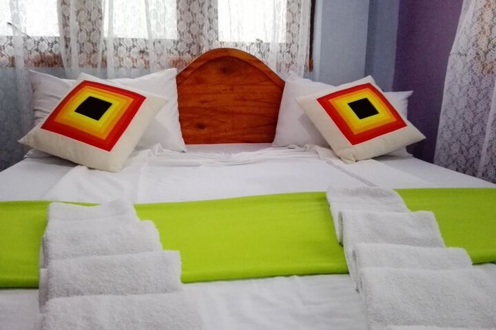 Room 6 of 28