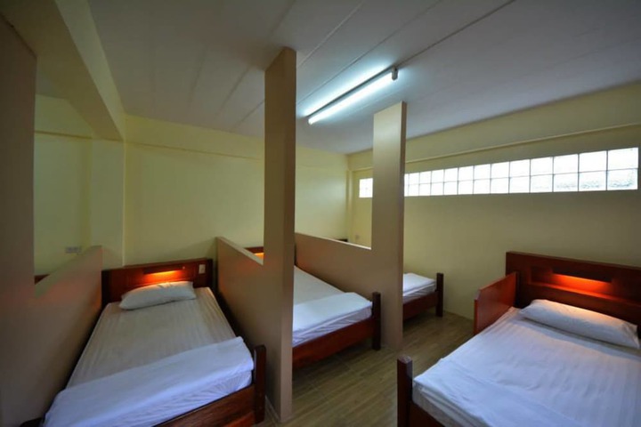 Room 7 of 34