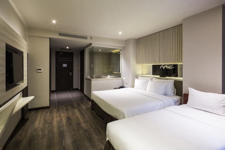 Room 14 of 140