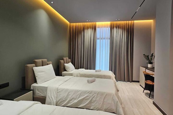 Room 9 of 48