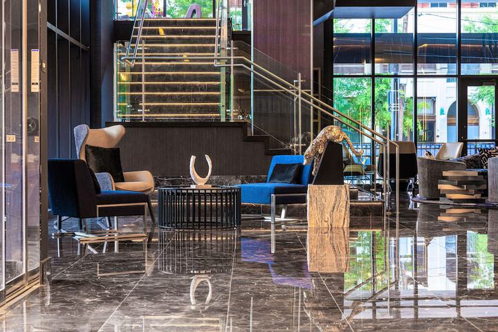 Lobby lounge
