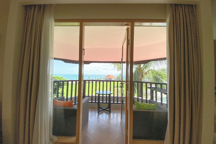 Beach/ocean view