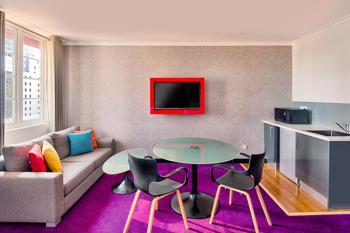 Room 37 of 106