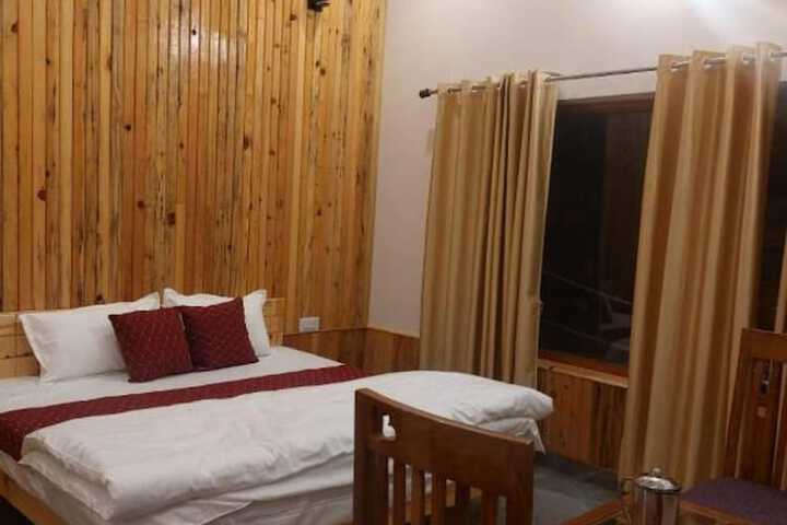 Room 6 of 19
