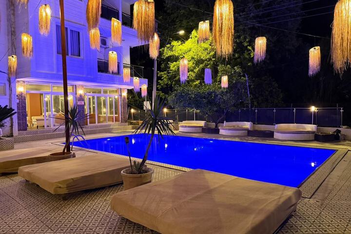 Pool 9 of 12