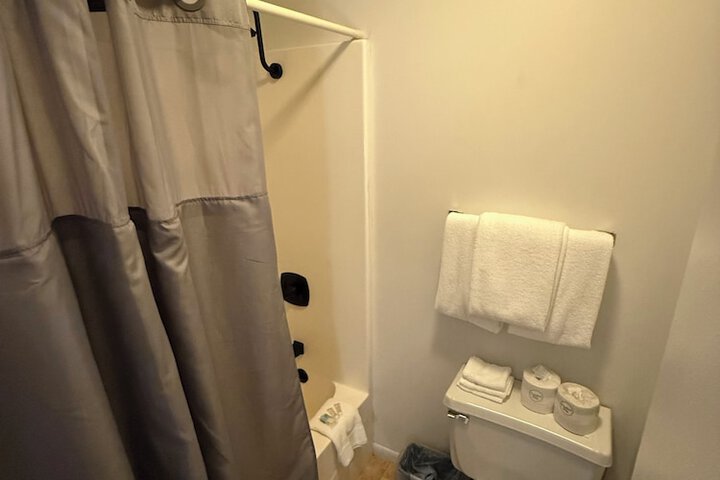 Room 69 of 79