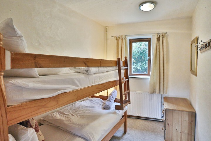Room 32 of 65