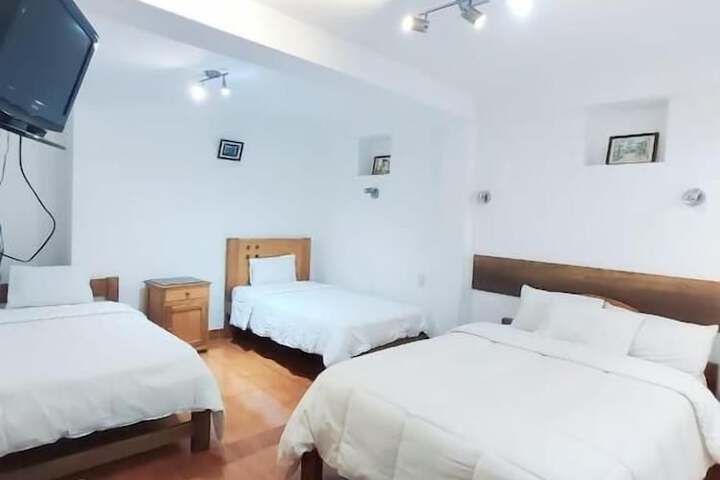Room 4 of 6