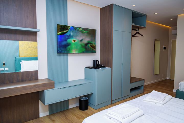 Room 10 of 120