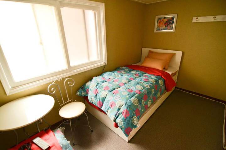 Room 14 of 53