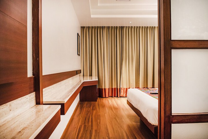 Room 18 of 27