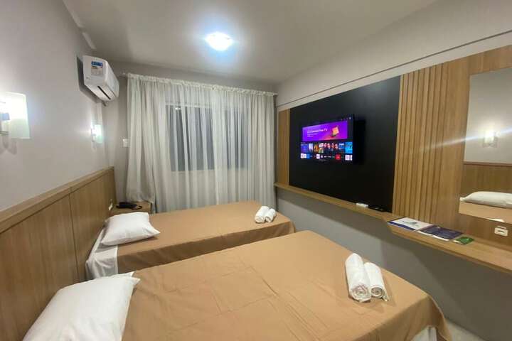 Room 42 of 102