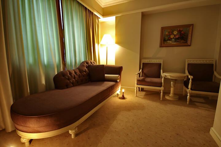 Room 20 of 77