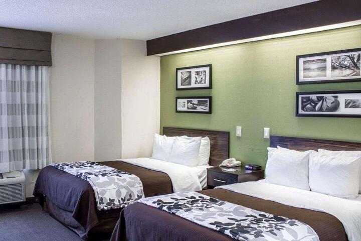 2 Double Beds (4 of 6)