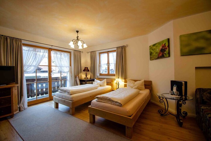 Room 3 of 72