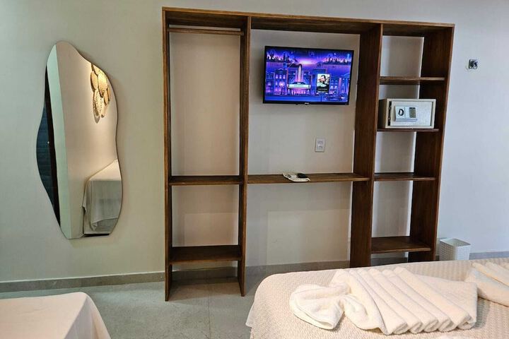 Room 9 of 69
