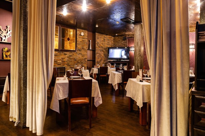 Dining 72 of 102