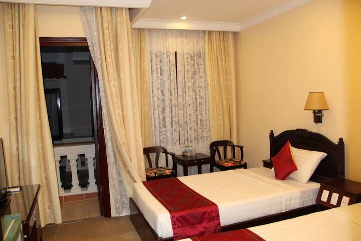 Room 10 of 46