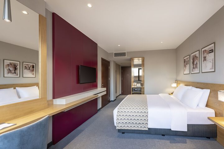 Room 8 of 44