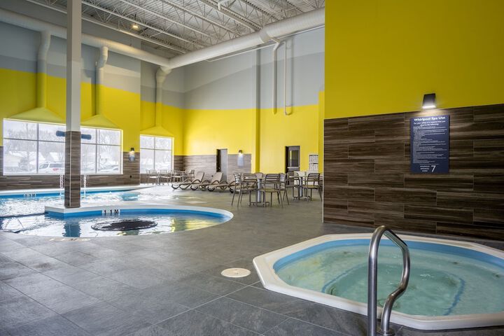 Pool Hotel