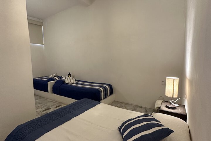 Room 6 of 44