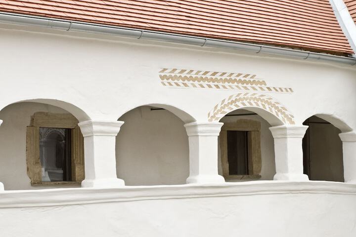 Hotel Exterior 21 of 24