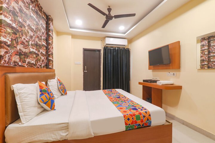 Room 12 of 29