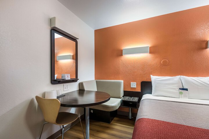 Room 15 of 75