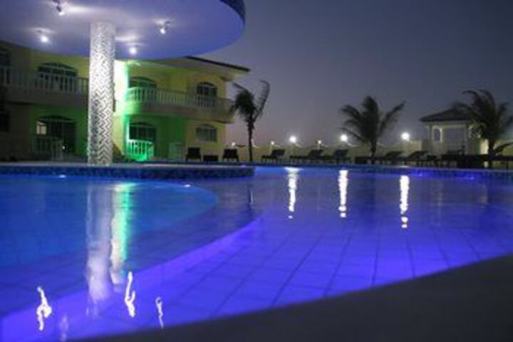 Pool Hotel