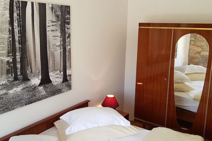 Room 27 of 57