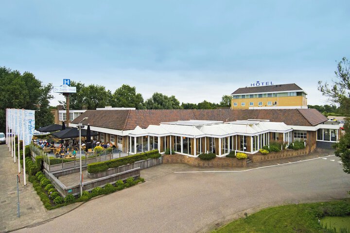 Hotel 33 of 34