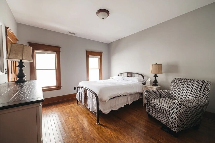 Room 150 of 188