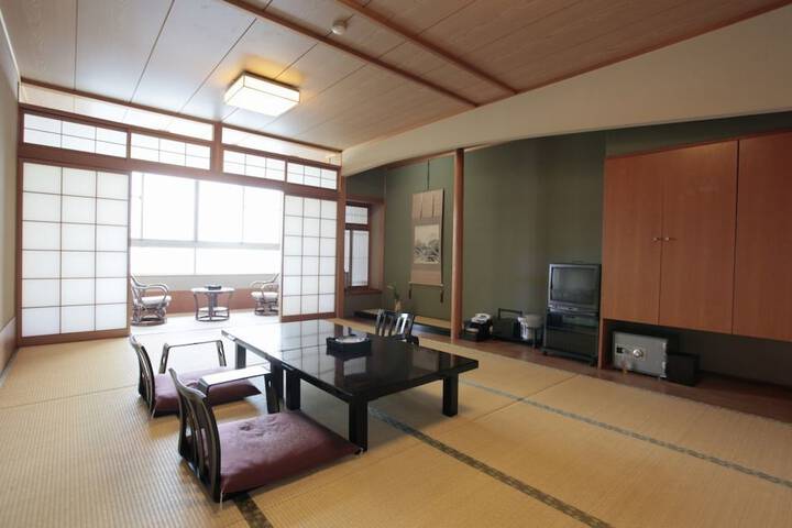 Room 15 of 75