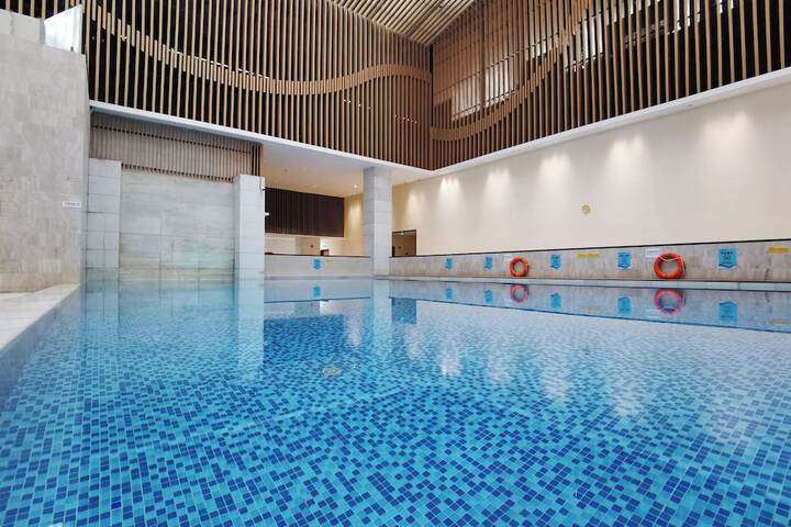 Hotel with Pool