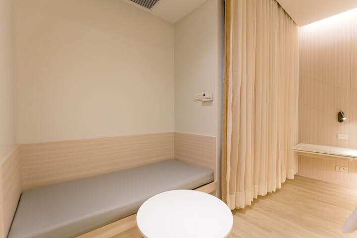 Room 20 of 61