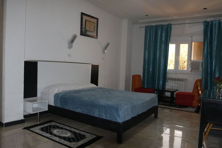 Room 10 of 26