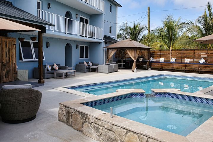 Pool 7 of 8