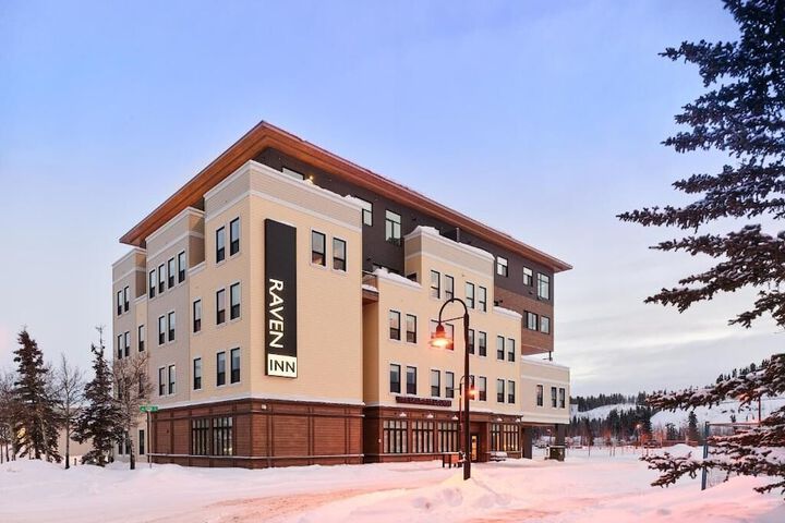 Hotel 74 of 77