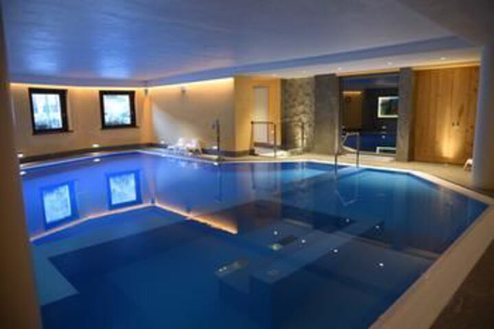 Pool 7 of 11