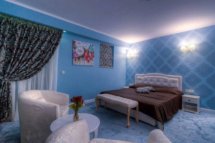 Room 15 of 44