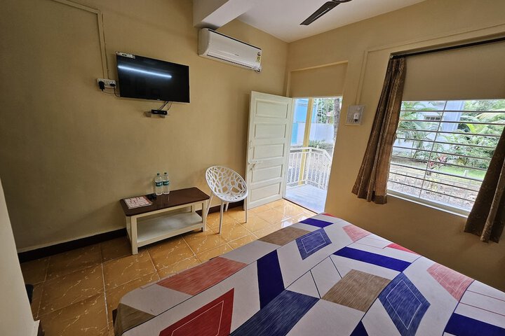 Room 6 of 30