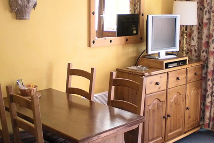 Room 3 of 11
