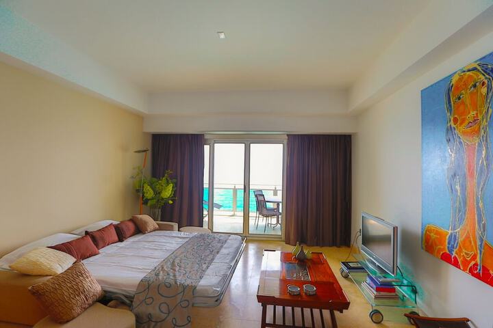 Room 123 of 230