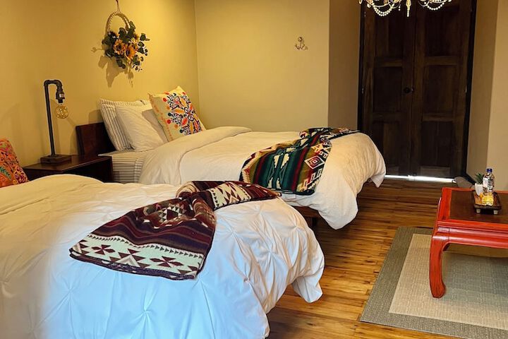 Room 10 of 24